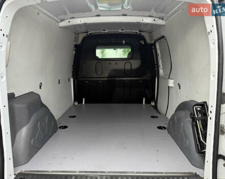 Білий Рено Кєнгу, об'ємом двигуна 1.5 л та пробігом 211 тис. км за 12999 $, фото 22 на Automoto.ua