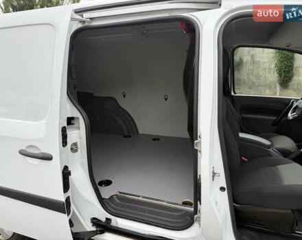 Білий Рено Кєнгу, об'ємом двигуна 1.5 л та пробігом 211 тис. км за 12999 $, фото 34 на Automoto.ua