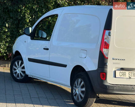 Белый Рено Кенгу, объемом двигателя 1.5 л и пробегом 193 тыс. км за 10999 $, фото 22 на Automoto.ua