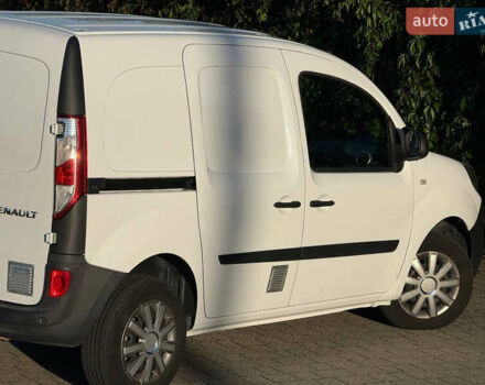 Белый Рено Кенгу, объемом двигателя 1.5 л и пробегом 193 тыс. км за 10999 $, фото 28 на Automoto.ua