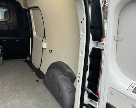 Белый Рено Кенгу, объемом двигателя 0 л и пробегом 26 тыс. км за 12700 $, фото 13 на Automoto.ua