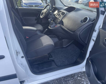 Белый Рено Кенгу, объемом двигателя 0 л и пробегом 110 тыс. км за 13300 $, фото 11 на Automoto.ua