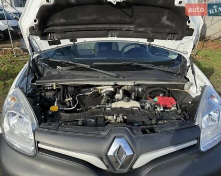 Белый Рено Кенгу, объемом двигателя 0 л и пробегом 190 тыс. км за 11999 $, фото 27 на Automoto.ua