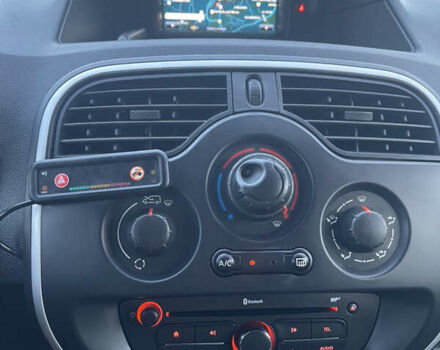 Белый Рено Кенгу, объемом двигателя 0 л и пробегом 110 тыс. км за 13300 $, фото 31 на Automoto.ua