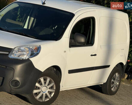 Белый Рено Кенгу, объемом двигателя 1.5 л и пробегом 193 тыс. км за 10999 $, фото 12 на Automoto.ua