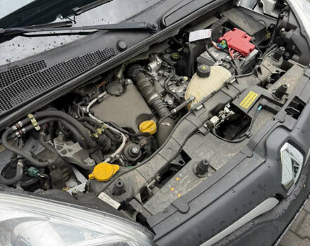 Белый Рено Кенгу, объемом двигателя 1.46 л и пробегом 57 тыс. км за 11999 $, фото 18 на Automoto.ua