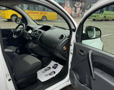 Белый Рено Кенгу, объемом двигателя 0 л и пробегом 26 тыс. км за 12700 $, фото 16 на Automoto.ua