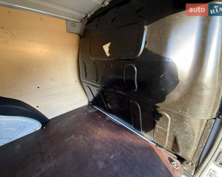 Белый Рено Кенгу, объемом двигателя 1.5 л и пробегом 193 тыс. км за 10999 $, фото 38 на Automoto.ua