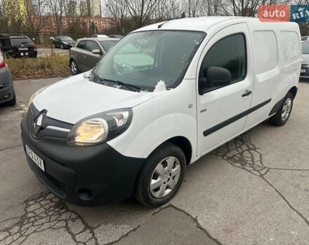 Белый Рено Кенгу, объемом двигателя 0 л и пробегом 69 тыс. км за 11111 $, фото 2 на Automoto.ua