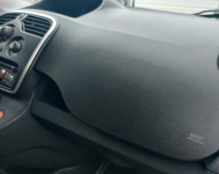 Белый Рено Кенгу, объемом двигателя 1.5 л и пробегом 187 тыс. км за 10900 $, фото 37 на Automoto.ua