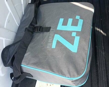 Белый Рено Кенгу, объемом двигателя 0 л и пробегом 4 тыс. км за 13300 $, фото 18 на Automoto.ua