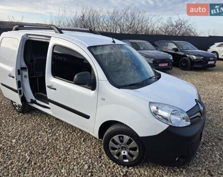 Белый Рено Кенгу, объемом двигателя 1.5 л и пробегом 199 тыс. км за 10450 $, фото 5 на Automoto.ua