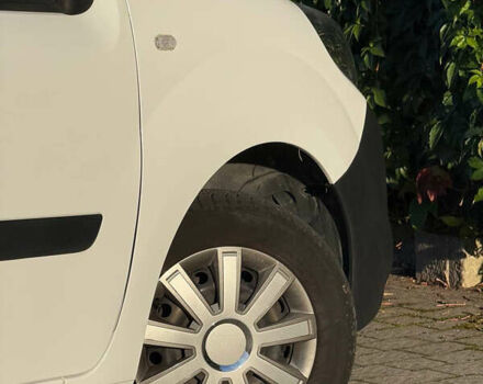 Белый Рено Кенгу, объемом двигателя 1.5 л и пробегом 193 тыс. км за 10999 $, фото 30 на Automoto.ua