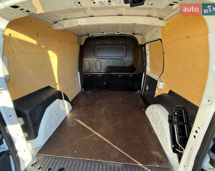 Белый Рено Кенгу, объемом двигателя 1.5 л и пробегом 193 тыс. км за 10999 $, фото 39 на Automoto.ua