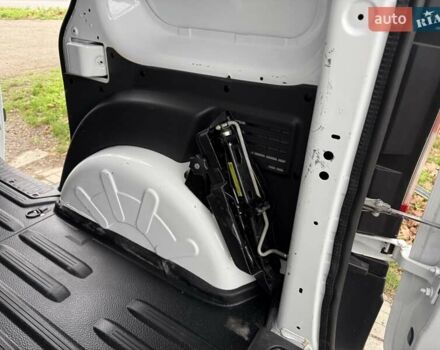 Белый Рено Кенгу, объемом двигателя 15 л и пробегом 195 тыс. км за 11500 $, фото 29 на Automoto.ua