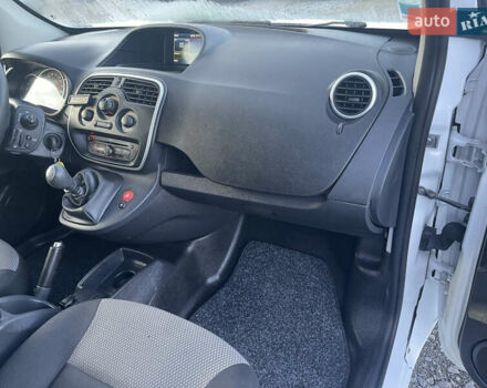 Белый Рено Кенгу, объемом двигателя 0 л и пробегом 110 тыс. км за 13300 $, фото 12 на Automoto.ua