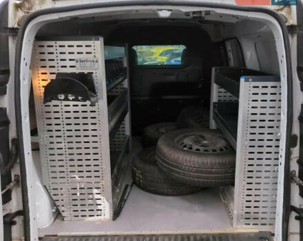 Белый Рено Кенгу, объемом двигателя 0 л и пробегом 45 тыс. км за 12900 $, фото 6 на Automoto.ua