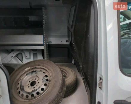 Белый Рено Кенгу, объемом двигателя 0 л и пробегом 45 тыс. км за 12900 $, фото 11 на Automoto.ua