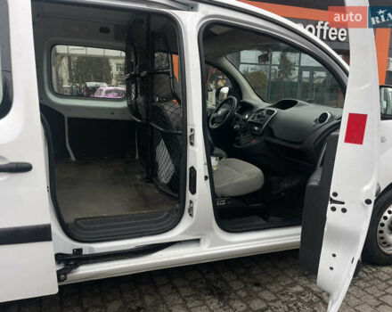 Белый Рено Кенгу, объемом двигателя 1.5 л и пробегом 89 тыс. км за 11000 $, фото 11 на Automoto.ua