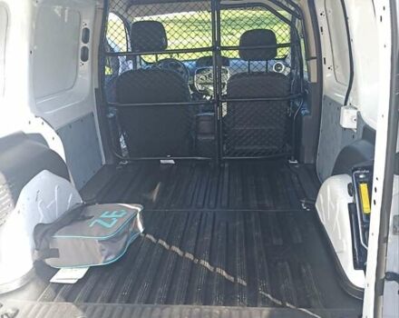 Белый Рено Кенгу, объемом двигателя 0 л и пробегом 4 тыс. км за 13300 $, фото 26 на Automoto.ua