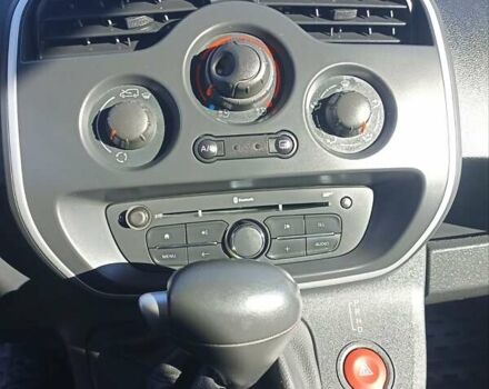 Белый Рено Кенгу, объемом двигателя 0 л и пробегом 4 тыс. км за 13300 $, фото 8 на Automoto.ua