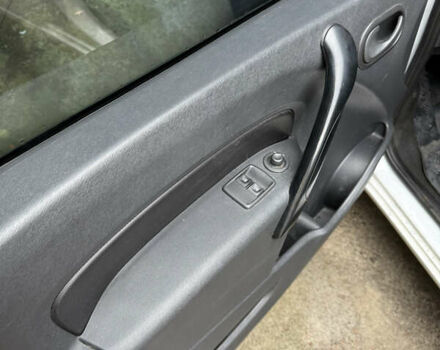 Белый Рено Кенгу, объемом двигателя 1.46 л и пробегом 57 тыс. км за 11999 $, фото 17 на Automoto.ua