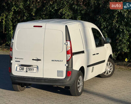 Белый Рено Кенгу, объемом двигателя 1.5 л и пробегом 193 тыс. км за 10999 $, фото 3 на Automoto.ua