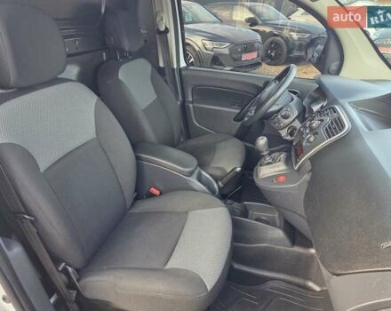 Белый Рено Кенгу, объемом двигателя 1.5 л и пробегом 199 тыс. км за 10450 $, фото 22 на Automoto.ua