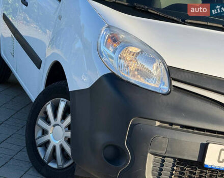 Белый Рено Кенгу, объемом двигателя 1.5 л и пробегом 193 тыс. км за 10999 $, фото 8 на Automoto.ua