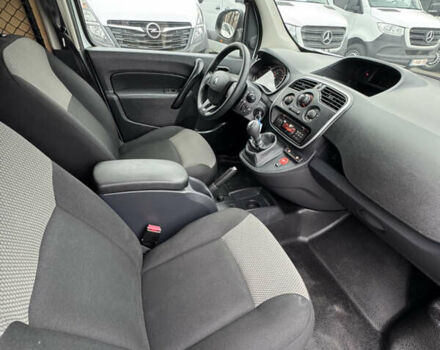 Белый Рено Кенгу, объемом двигателя 1.5 л и пробегом 192 тыс. км за 11700 $, фото 26 на Automoto.ua