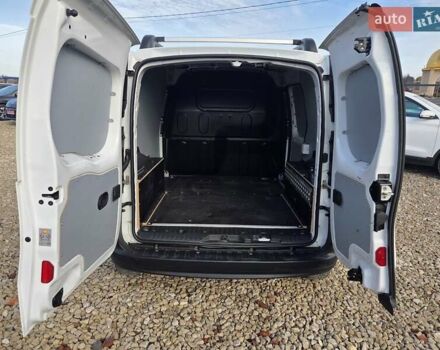 Белый Рено Кенгу, объемом двигателя 1.5 л и пробегом 199 тыс. км за 10450 $, фото 21 на Automoto.ua