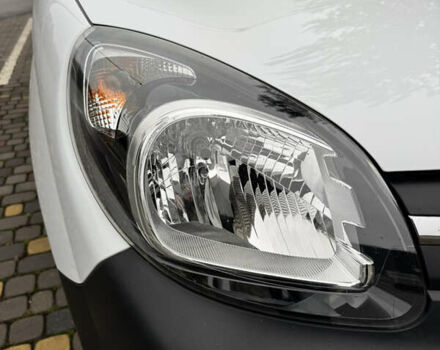 Белый Рено Кенгу, объемом двигателя 0 л и пробегом 26 тыс. км за 12700 $, фото 2 на Automoto.ua