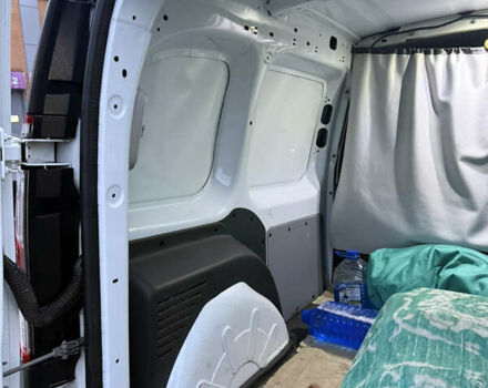 Белый Рено Кенгу, объемом двигателя 1.46 л и пробегом 253 тыс. км за 12500 $, фото 12 на Automoto.ua