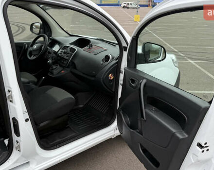 Білий Рено Кєнгу, об'ємом двигуна 1.5 л та пробігом 176 тис. км за 12200 $, фото 12 на Automoto.ua