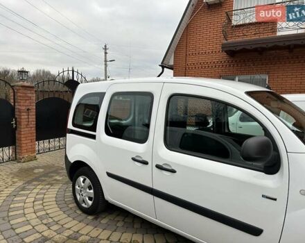 Белый Рено Кенгу, объемом двигателя 0 л и пробегом 16 тыс. км за 12300 $, фото 15 на Automoto.ua