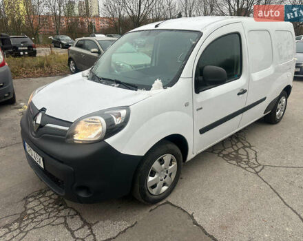 Белый Рено Кенгу, объемом двигателя 0 л и пробегом 69 тыс. км за 11111 $, фото 3 на Automoto.ua