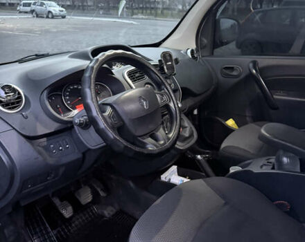 Белый Рено Кенгу, объемом двигателя 1.46 л и пробегом 253 тыс. км за 12500 $, фото 10 на Automoto.ua