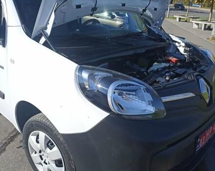 Белый Рено Кенгу, объемом двигателя 0 л и пробегом 4 тыс. км за 13300 $, фото 10 на Automoto.ua