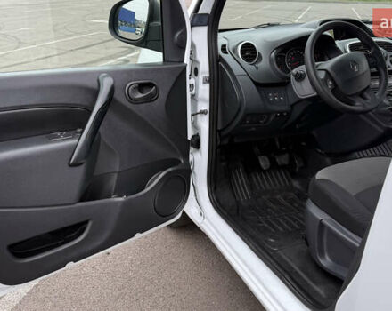 Білий Рено Кєнгу, об'ємом двигуна 1.5 л та пробігом 176 тис. км за 12200 $, фото 19 на Automoto.ua