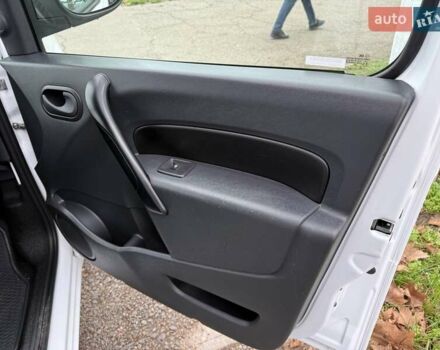 Белый Рено Кенгу, объемом двигателя 15 л и пробегом 195 тыс. км за 11500 $, фото 25 на Automoto.ua