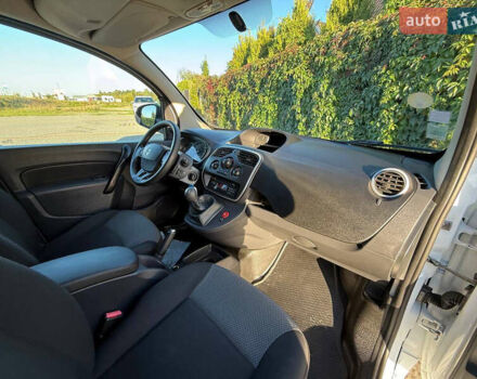 Белый Рено Кенгу, объемом двигателя 1.5 л и пробегом 193 тыс. км за 10999 $, фото 34 на Automoto.ua