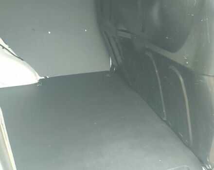 Белый Рено Кенгу, объемом двигателя 1.5 л и пробегом 187 тыс. км за 10900 $, фото 39 на Automoto.ua