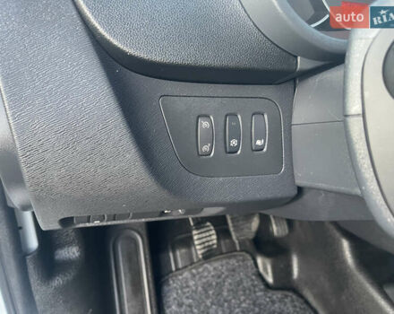 Белый Рено Кенгу, объемом двигателя 0 л и пробегом 110 тыс. км за 13300 $, фото 29 на Automoto.ua