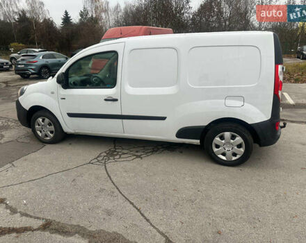 Белый Рено Кенгу, объемом двигателя 0 л и пробегом 69 тыс. км за 11111 $, фото 8 на Automoto.ua