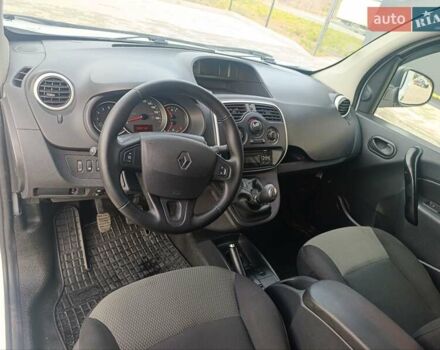 Белый Рено Кенгу, объемом двигателя 0 л и пробегом 35 тыс. км за 11300 $, фото 18 на Automoto.ua