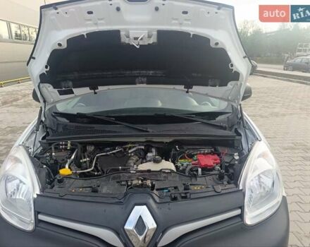 Белый Рено Кенгу, объемом двигателя 0 л и пробегом 35 тыс. км за 11300 $, фото 19 на Automoto.ua