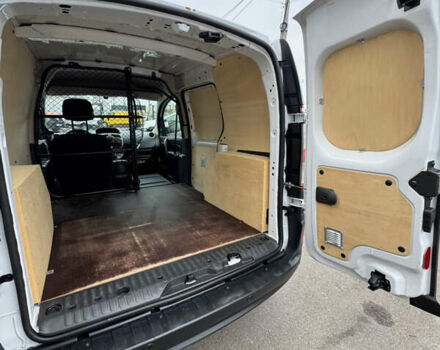 Белый Рено Кенгу, объемом двигателя 1.5 л и пробегом 192 тыс. км за 11700 $, фото 31 на Automoto.ua