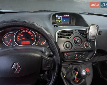 Белый Рено Кенгу, объемом двигателя 1.46 л и пробегом 253 тыс. км за 12500 $, фото 7 на Automoto.ua