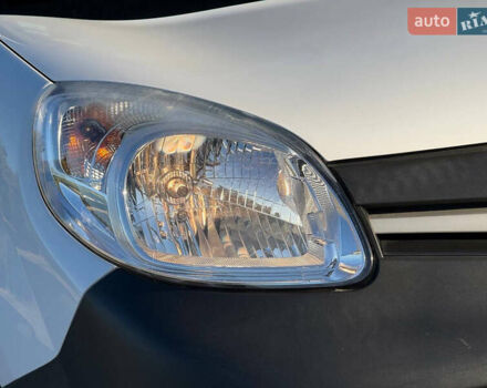 Белый Рено Кенгу, объемом двигателя 1.5 л и пробегом 193 тыс. км за 10999 $, фото 9 на Automoto.ua