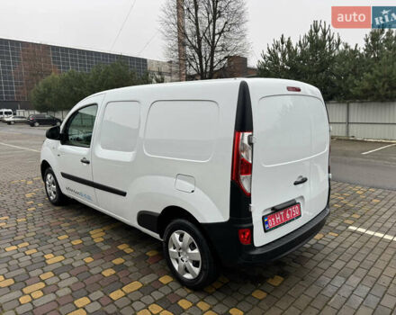 Белый Рено Кенгу, объемом двигателя 0 л и пробегом 26 тыс. км за 12700 $, фото 5 на Automoto.ua